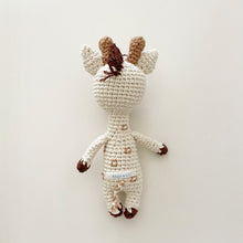 giraffe / rattle